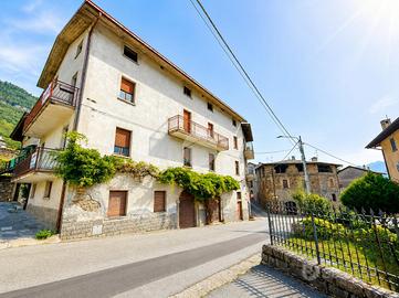CASA SEMINDIPENDENTE A TRESIVIO