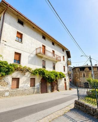 CASA SEMINDIPENDENTE A TRESIVIO
