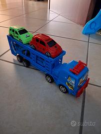 camioncino con macchinine