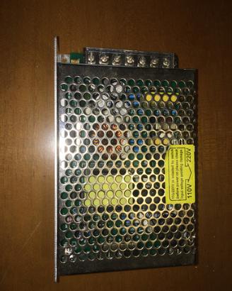 Alimentatore 12V 100 Watt - 8Ah