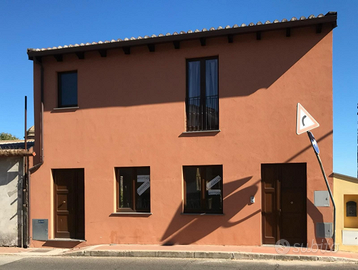 Commerciale 50mq più cortile