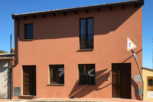 Commerciale 50mq più cortile