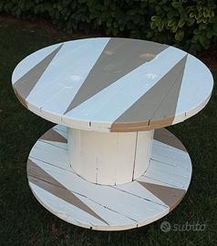 Tavolino realizzato con bobina legno