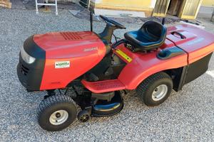 Trattorino tagliaerba jonsered con raccolta
