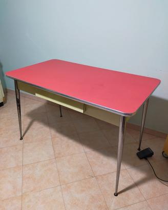 tavolo da cucina vintage in formica 