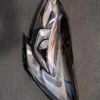 Faro sinistro Bi-Xeno Opel Corsa 2014 HELLA