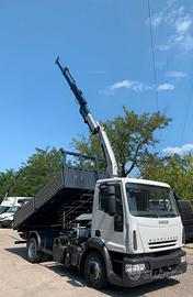 Iveco 140E25 con gru PM 6523 e cassone ribaltabile