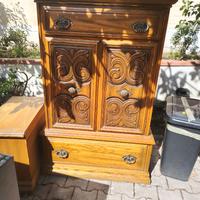 Mobili in legno massiccio