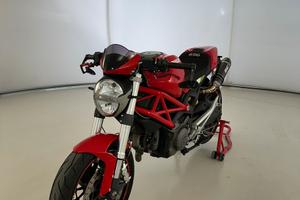 Ducati Monster 696