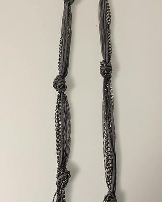 Collana lunga grigia
