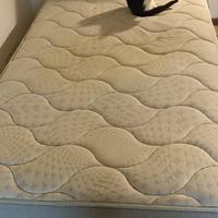 Vendiamo letto nuovissimo a cassettone 1 e 1/2
