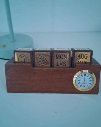 Orologio da Tavolo e Calendario Perpetuo  legno