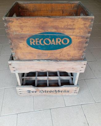 Vecchia cassetta in legno Recoaro e una di birra