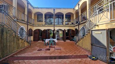 VILLA SINGOLA A VIAGRANDE