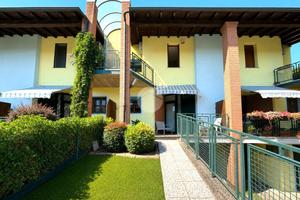 VILLA A SCHIERA A PALAZZOLO SULL'OGLIO