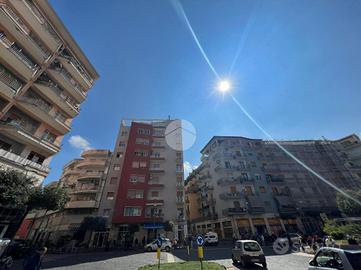 BOX A CASTELLAMMARE DI STABIA