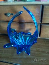 Vaso ornamentale blu 