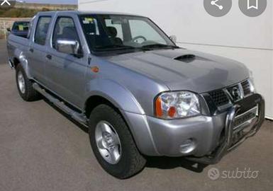 Fuoristrada nissan navara