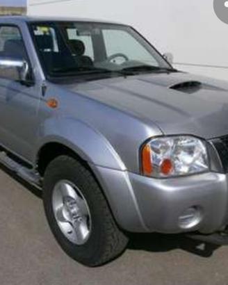 Fuoristrada nissan navara