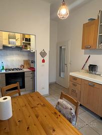 Libera stanza singola in via parisio 23 (murri)