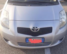 TOYOTA Yaris 1.3 benzina camb.AUTOMATICO unica pro