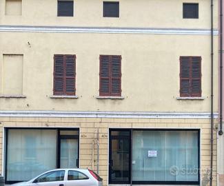 Immobile di 250 m² con 5 locali a Mantova
