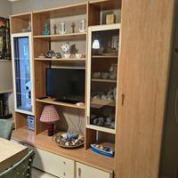 Parete attrezzata e Tavolo con 6 sedie