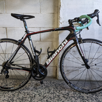 Bicletta corsa bianchi infinito