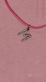 Ciondolo inziale M in oro