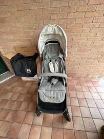 Passeggino ultrraleggero Joie Signature Tourist