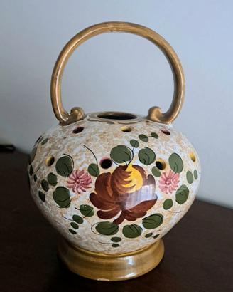 Vaso in ceramica floreale dipinto a mano
