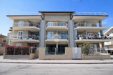 3 LOCALI A GIULIANOVA