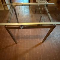 Tavolo cromato e vetro regolabile