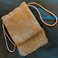 Pochette con ricamo perline