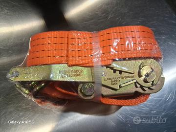 cinghie a cricchetto