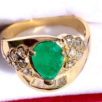Anello smeraldo e diamanti in oro 18 kt