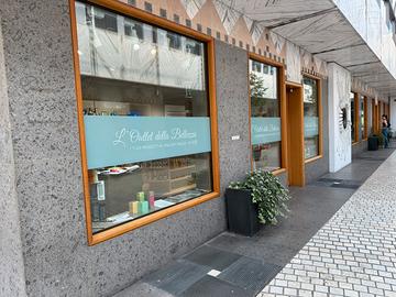 Attivita commerciale prodotti per parrucchieri