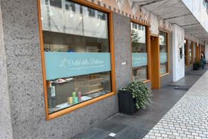 Attivita commerciale prodotti per parrucchieri