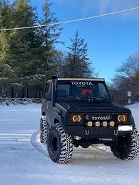 Toyota land cruiser lj70
