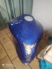 Honda Hornet 600 (2001) - Serbatoio