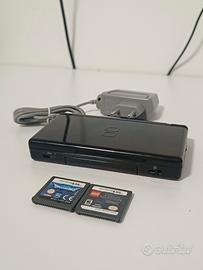 nintendo ds lite con giochi e caricatore