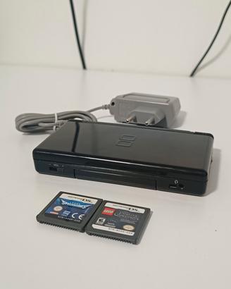 nintendo ds lite con giochi e caricatore