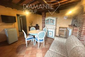 Appartamento a p.terra centro storico di Paciano