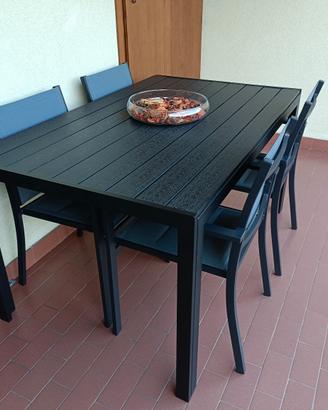 Tavolo e sedie da giardino  DEGHI