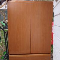 Armadio in legno massello