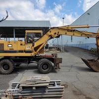 Escavatore Gommato CATERPILLAR 214 B