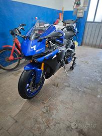 Yamaha R1
