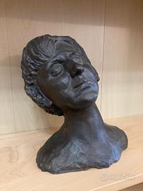 busto donna in terracotta  effetto bronzo