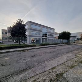 Immobile di 740 m² a Brescia