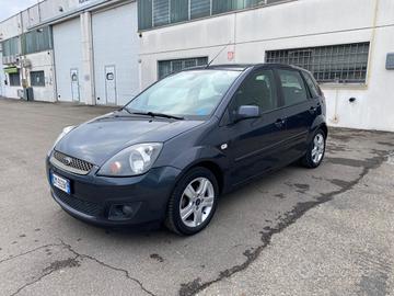Ford Fiesta 1.2 GPL 16V 5p. Neopatentati